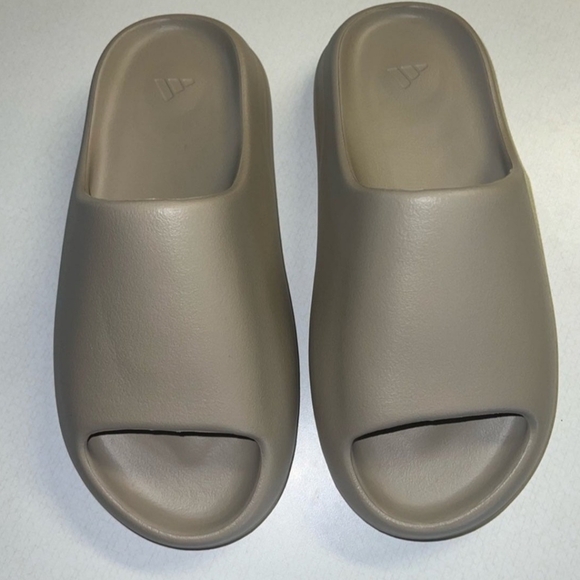 Adidas Yeezy Slide PureSize 6Brand New (No Box)